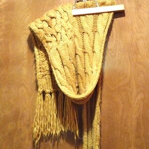 Extra Long Chunky Cable Knit Scarf